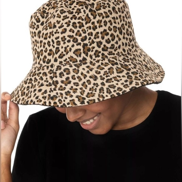 Bucket Hat • Reversible Terry Cloth • Leopard - Picture 2 of 6